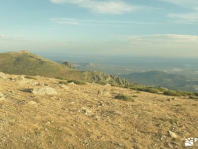 Senderismo Vespertino - Luna Llena; La Maliciosa;sierra madrid rutas andar correctamente valle batza